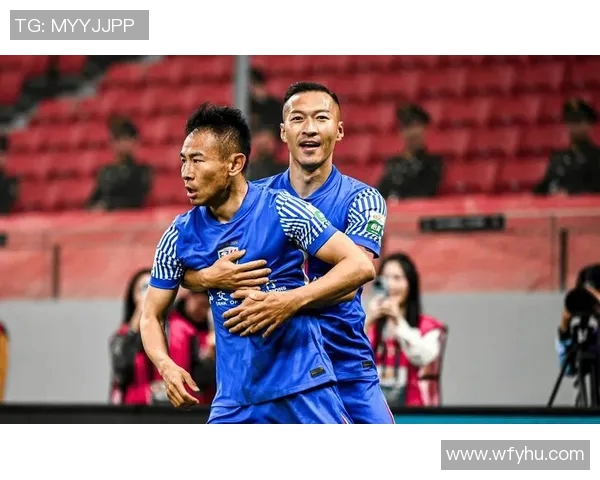 福布斯精彩破门助力上海海港赢得关键比赛展现强大实力