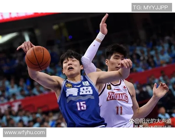 焦泊乔篮板表现出色助力球队逆转胜利展现年轻球员的无限潜力与未来希望