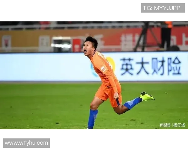 山东泰山迎战天津津门虎刘洋全力争胜展现足球魅力与激情
